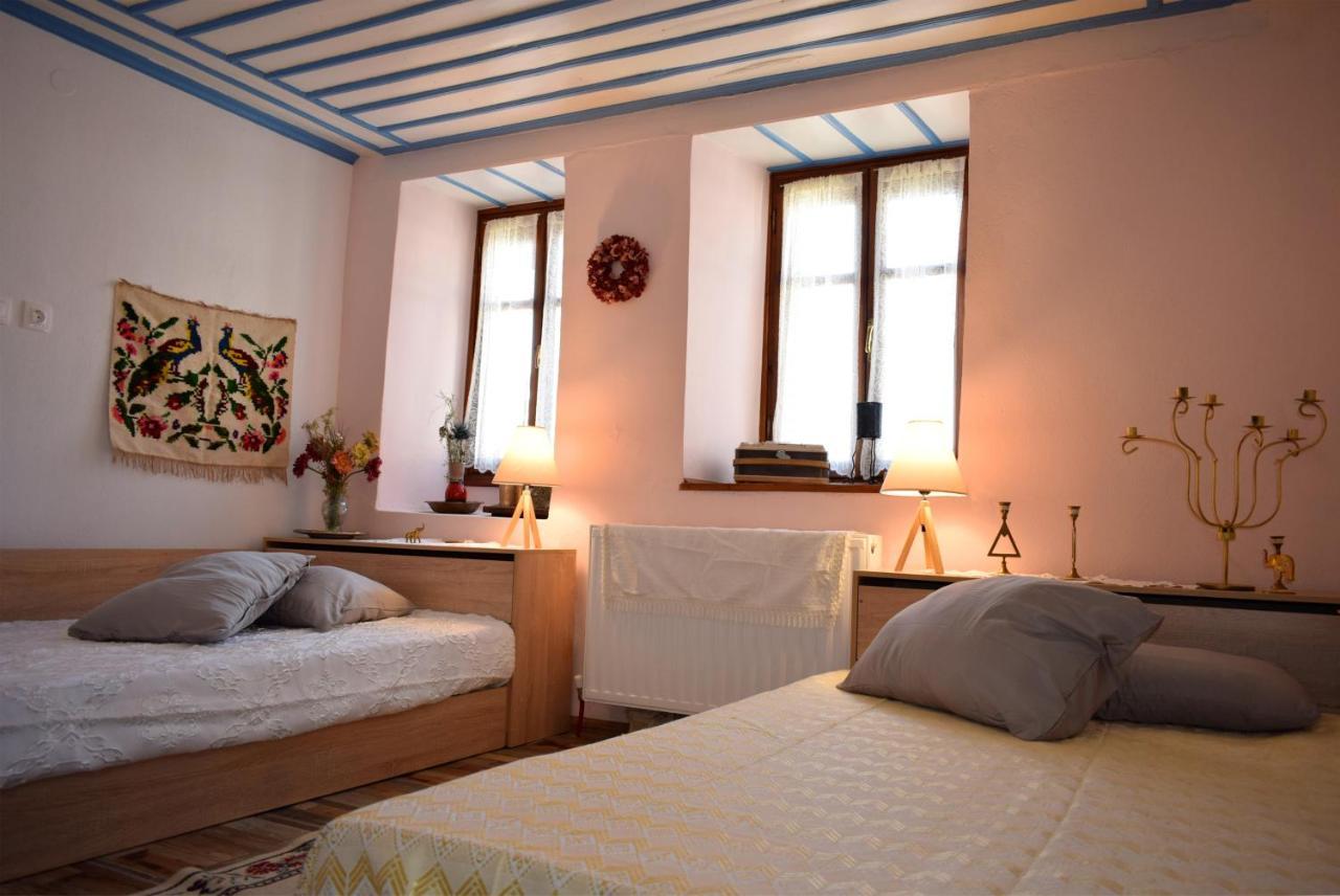 Villa Renovated Old Manor House With Yard Arnaía Exterior foto