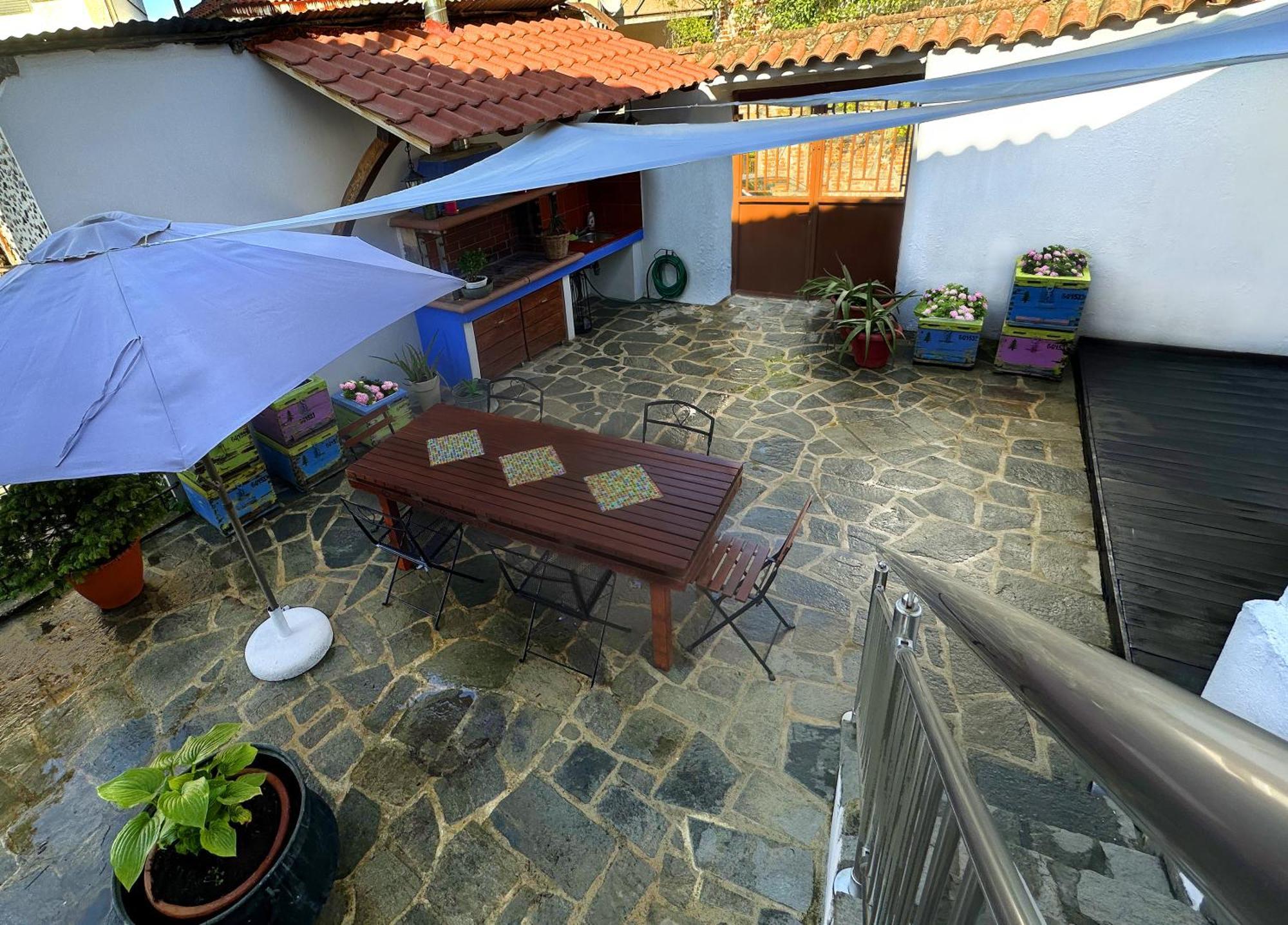 Villa Renovated Old Manor House With Yard Arnaía Exterior foto