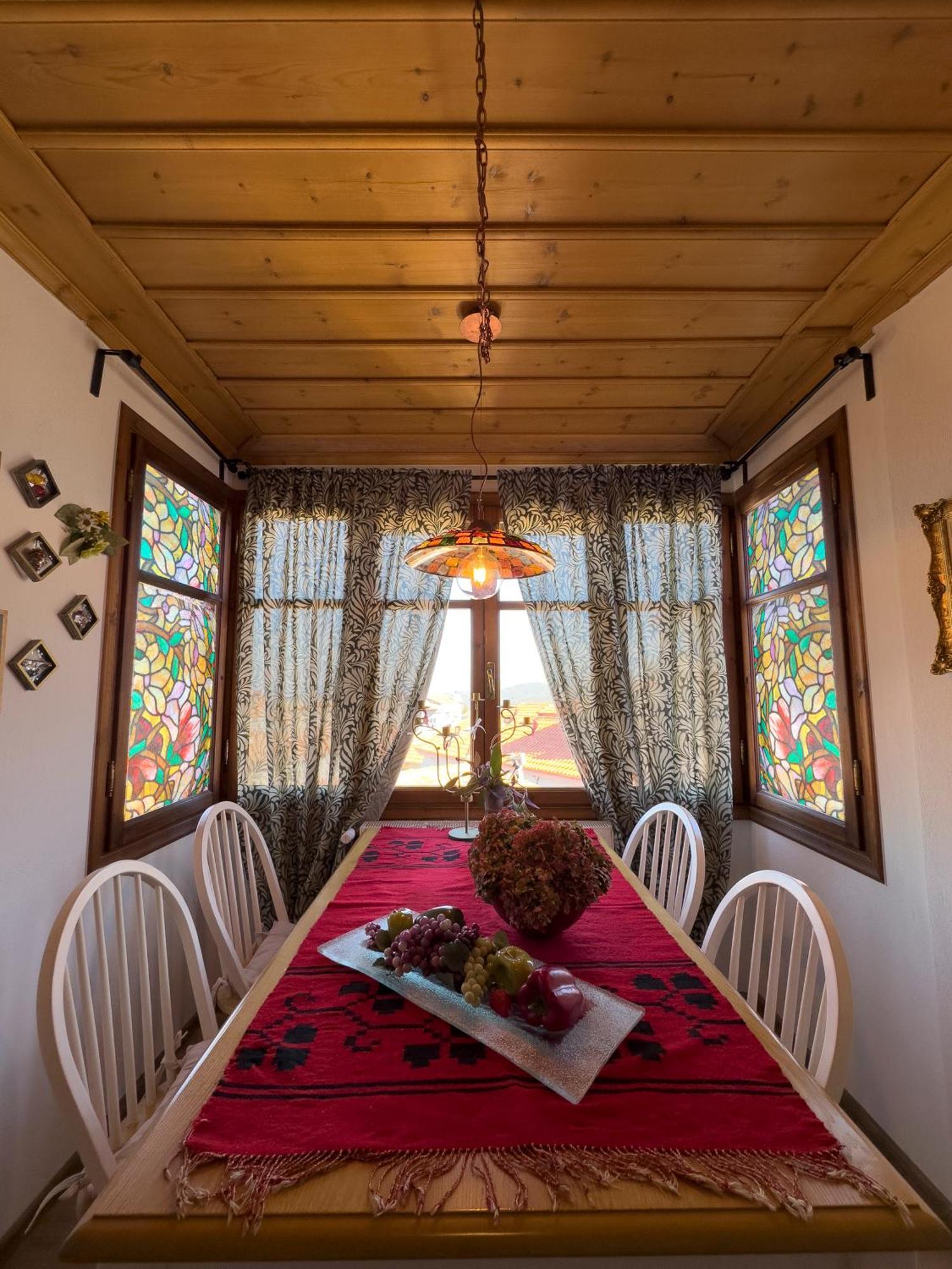 Villa Renovated Old Manor House With Yard Arnaía Exterior foto